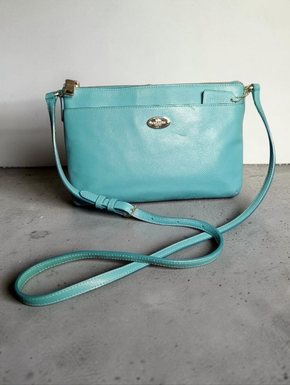 Coach Teal Pop pouch Crossgrain Leather bag adjustable strap excellent condition